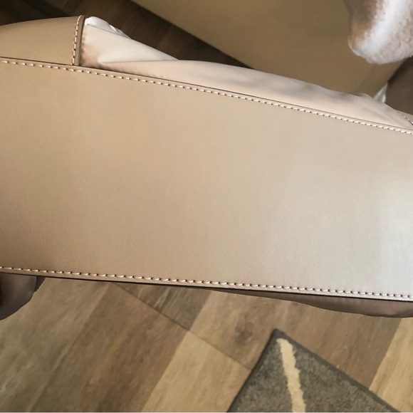 Tory Burch Ella Mini Taupe Puffer Bag. NWOT Approx 13” W x 10” H. Handle drop 8” - Picture 12 of 12